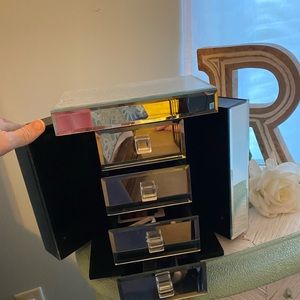 COPY - Mirrored jewelry box by Allure